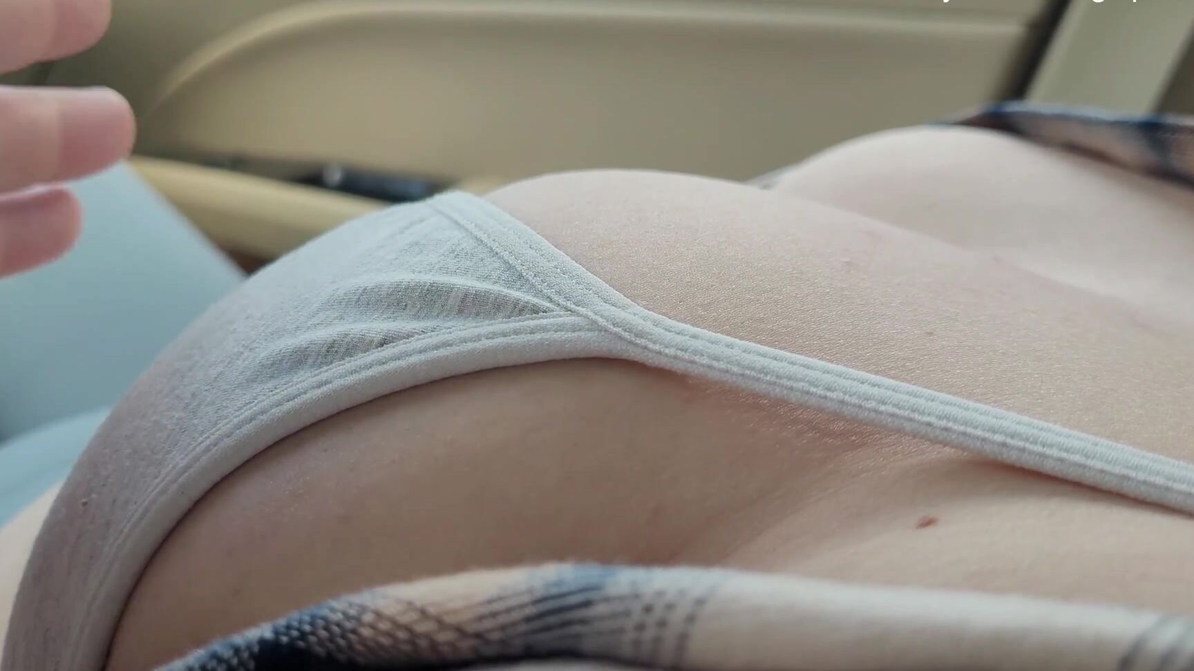 Cute Сводная Сестра Позволяет Мне Трогать Ее Большие На Публике Pornhub Com