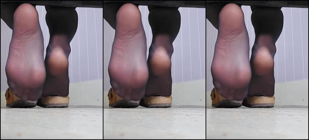 Gamertoeskz Nicknamed Gamertoeskz 08 10 2025 Onlyfans Video Care For A Little Roleplayeveryone Else Decided To Go Out For Lunch