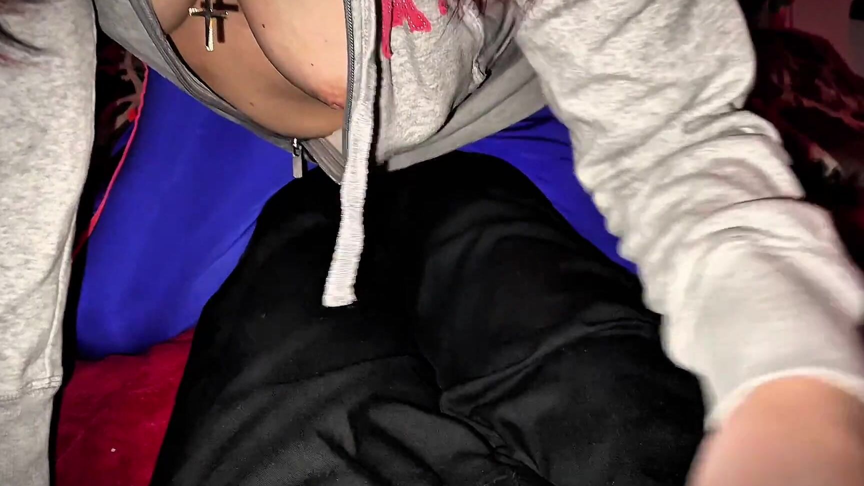 Посмотри На Мои Сиськи Пока Я Тебе Дрочу Pornhub Com