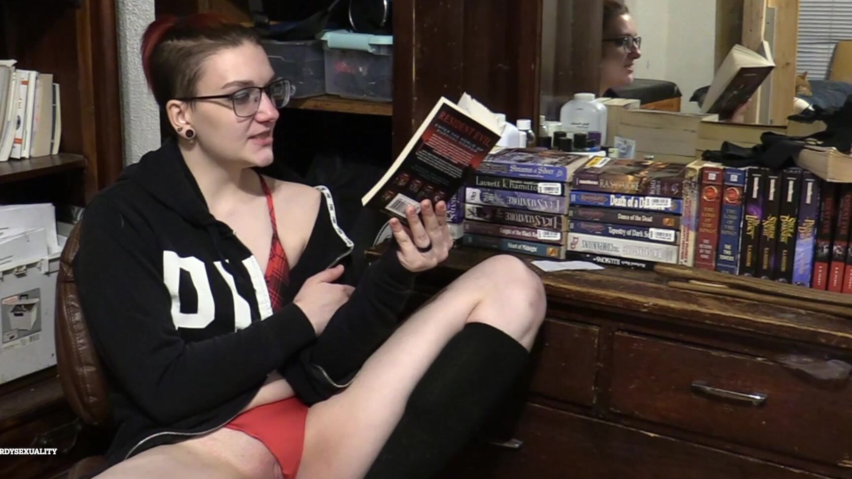 "Rardysexuality" pee, reading, story telling, transgender, wet & messy Resident Evil read by Joey Nova CHP 7 Manyvids