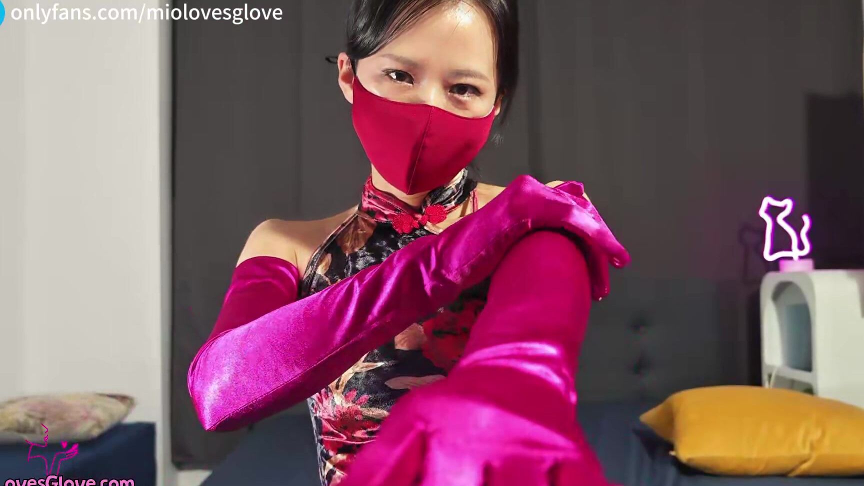 Почувствуй Шелковистое Прикосновение Перчаток Satin И Дай Свою Сперму Pornhub Com