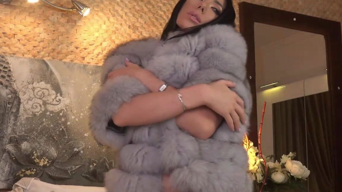 "VivienneRuth" asmr, big boobs, domination, furs, kink Weak for the fur decorating your Queen Manyvids