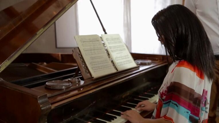 "Tia Cyrus, Sara Luvv, Chloe Amour, Mia Monarote, Iwia, Kari Milla, Isabella Christyn, Tess Lyndon, Cassie Laine, Kiera Winters" Redhead, Lesbian, Natural Tits, All Girl Sweet Healing Web Young