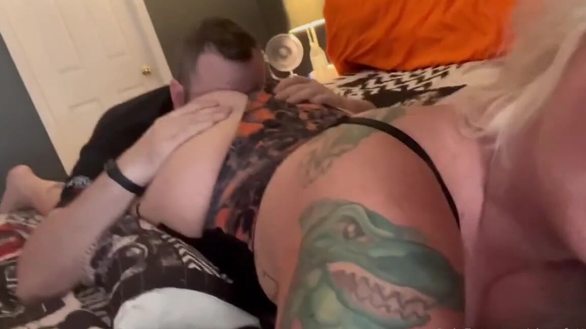 Ziggyfett Vip Nicknamed Ziggyfett Vip 10 24 2025 Onlyfans Video Watching Scary Movies Really Gets Me In The Mood