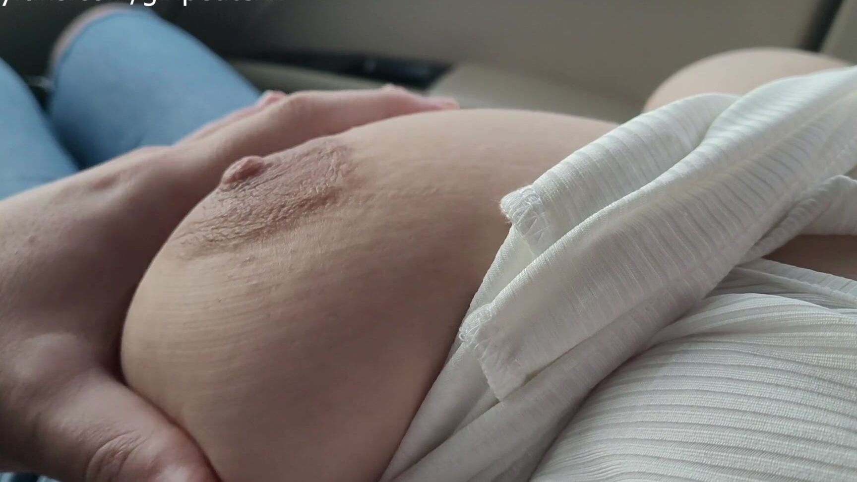 Хватаю Сводную Сестру Без Лифчика С Большими Сиськами Pornhub Com