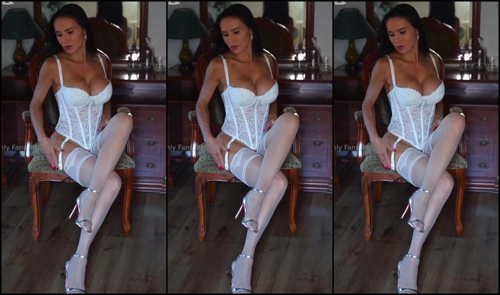 Moniq Nicknamed Moniq25 06 07 2025 Onlyfans Video Chair Creaks