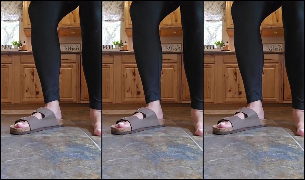 Sexysassquatch34 Nicknamed Goddessnat34 08 30 2025 Onlyfans Video Newest Addition To My Sandals I Think My Current Favorite