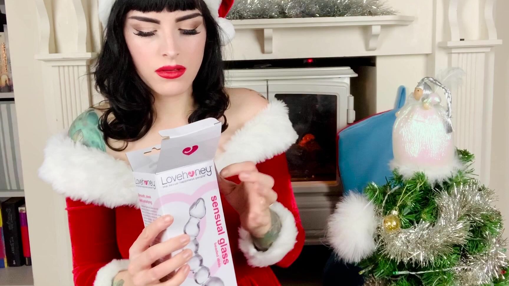 "Molly Darling" christmas, dildos, sfw, toys, unboxing Sexy Santa Mini Toy Unboxing Manyvids