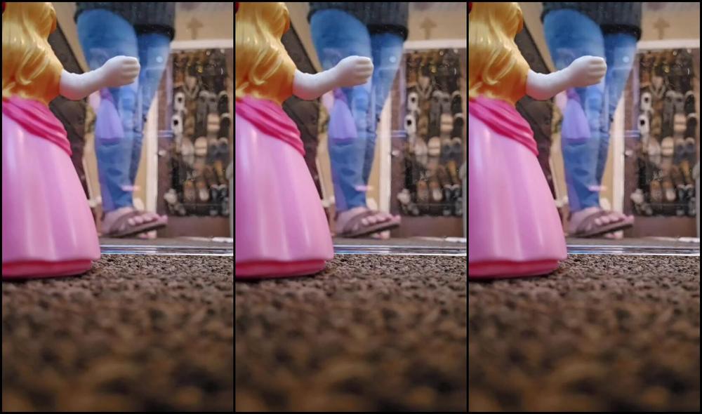 Sexysassquatch34 Nicknamed Goddessnat34 09 19 2025 Onlyfans Video Giantess Natalie Returns Home From Sons Football Game