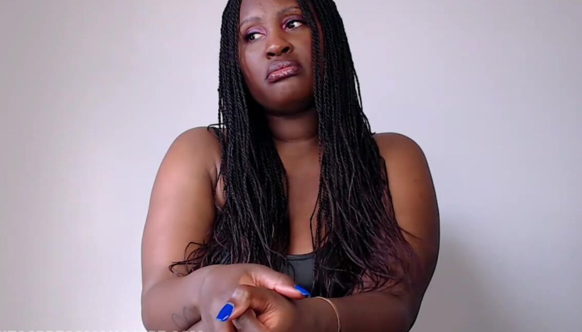 "UnfriendlyBlckHottie" bare-fisted fighting, beatdowns, ebony female domination, fighting game, humiliation white cock Fight Manyvids