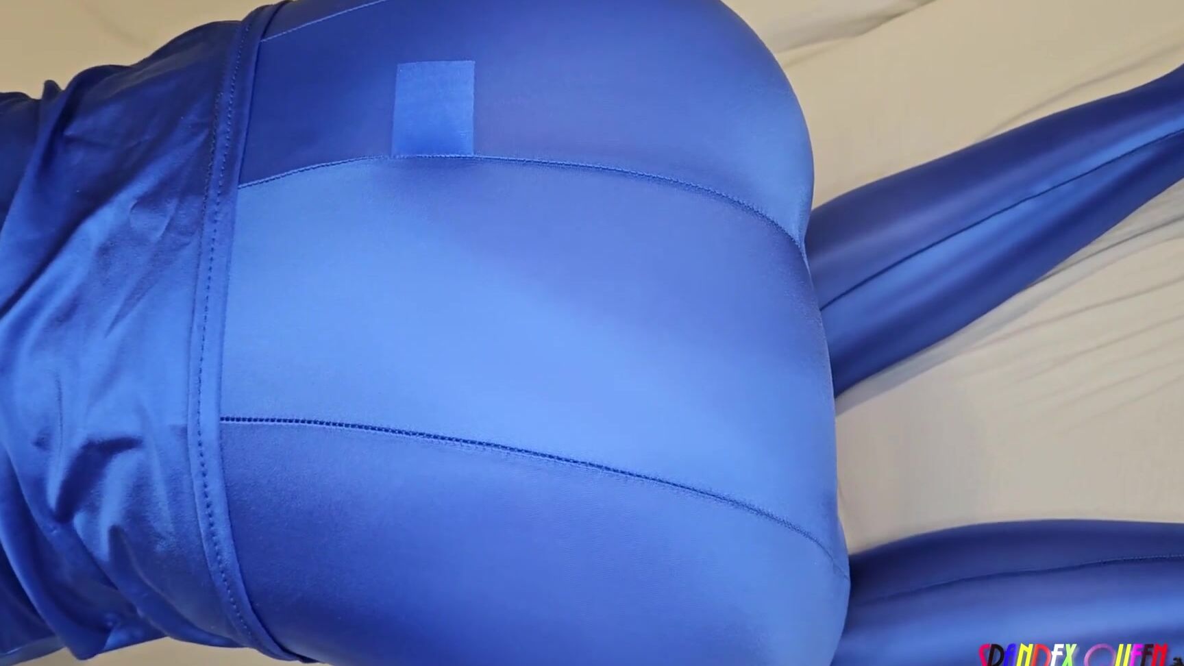 Королева Из Спандекса Разрушает Его Оргазм И Заставляет Его Снова Кончить В Своей Синей Рубашке Из Спандекса Леггинсы Po