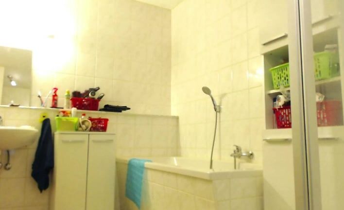 "Perfekttlilly18" voyeur, 18 & 19 yrs old, amateur, daddys girl, shower scenes 43 Minutes Bathroom Pee Liveshow Manyvids