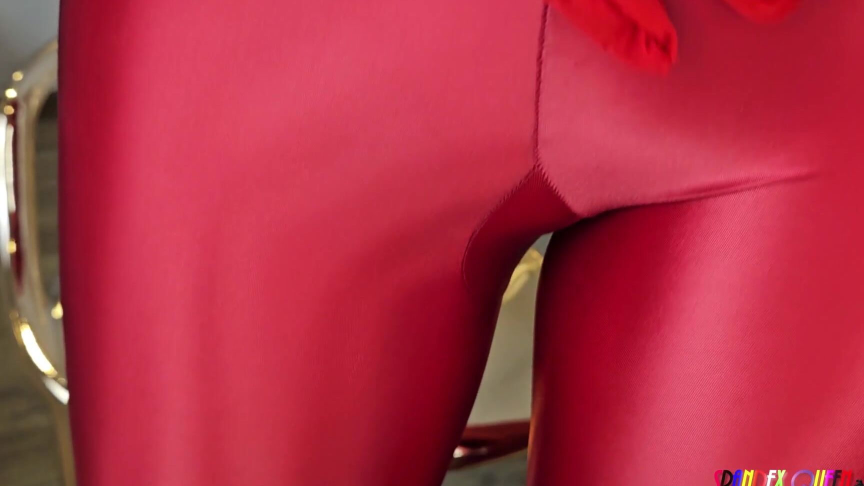 Королева Из Спандекса Заставляет Его Кончить На Ее Тело В Красных Нейлоновых Перчатках И Леггинсы Из Спандекса Pornhub Com