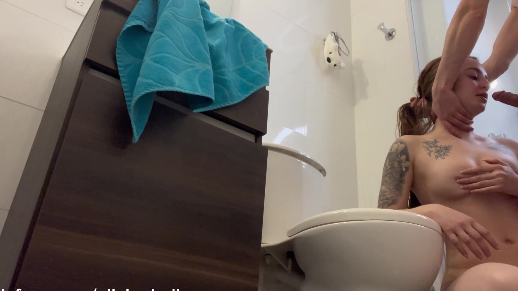 Другой Взгляд На То Как Трахали Мою Распутную Соседку По Комнате