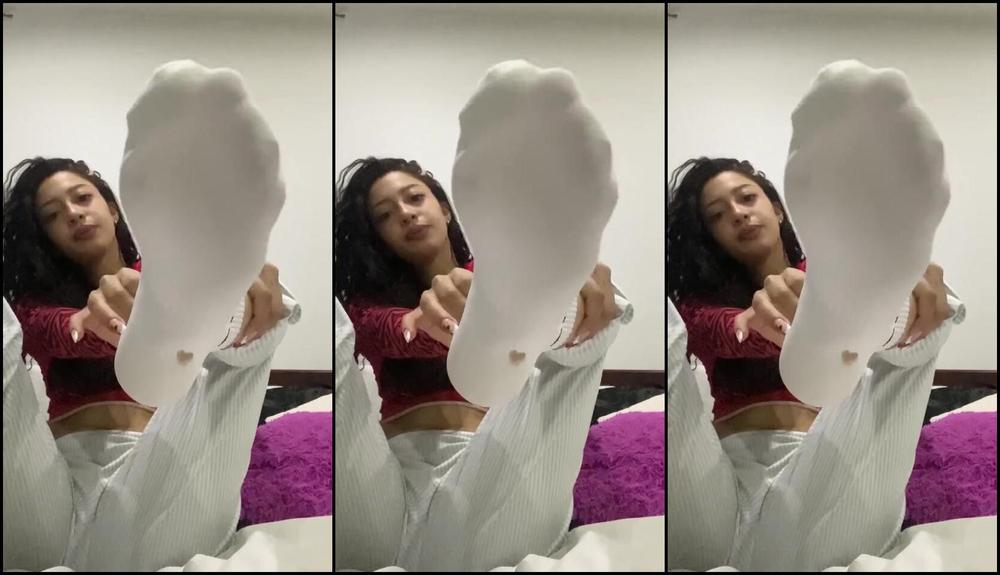 Victoria Goddess Nicknamed Victoriateenfeet 08 11 2025 Onlyfans Video Slap Ur Dick In My Pinky Soles