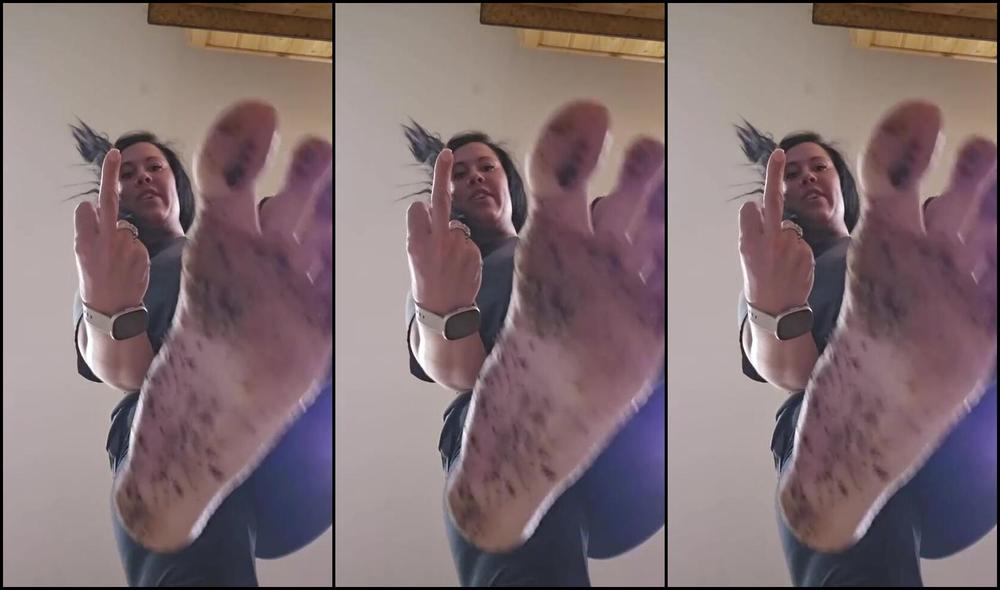 Sexysassquatch34 Nicknamed Goddessnat34 03 29 2025 Onlyfans Video Trample Pov Spitting Humiliation Flipping You Off Dirty Feet