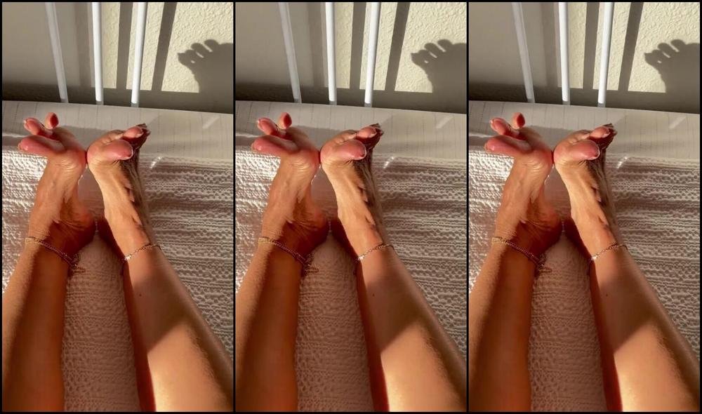 Sexyfeet47 Nicknamed Sexyfeet47 10 27 2025 Onlyfans Video Good Morning Since You Guys Love My Nude Nails And Toes I Thought We Start The Week