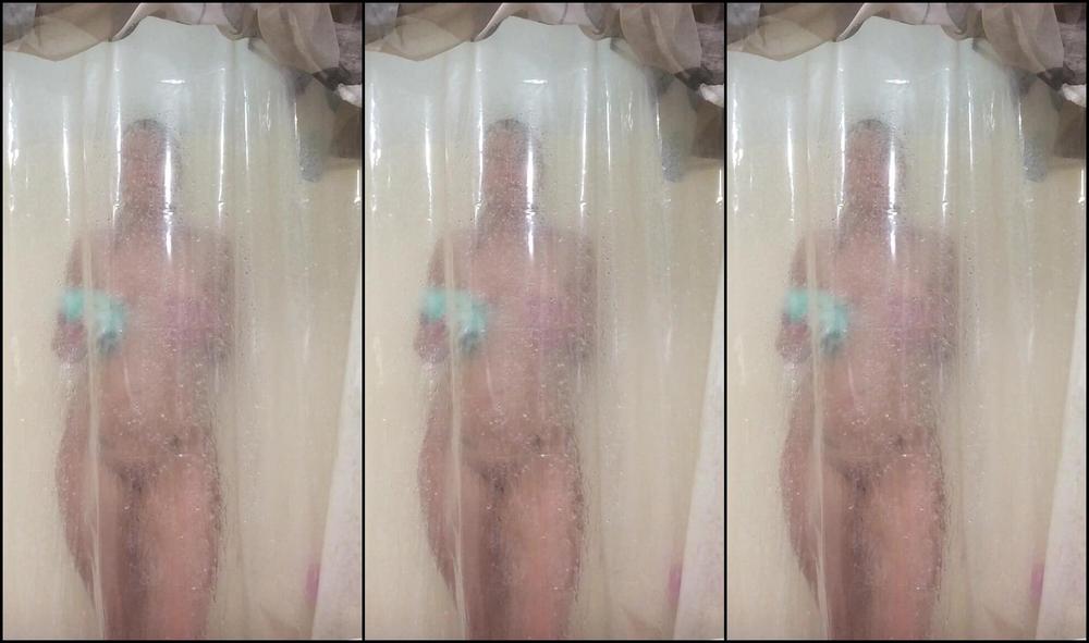 "Paula1817" all natural, amateur, blonde, shower, solo female Showering Bimbo Manyvids