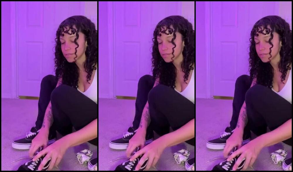 Goddess Liv Nicknamed Soldmysole 03 30 2025 Onlyfans Видео Обувь И Рассказ О Сделанном Обзорах Обуви И Множестве Видео С Моей Обувью B