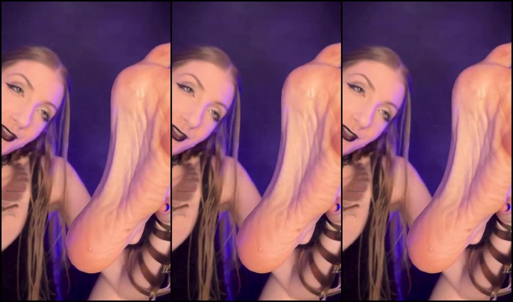 Xomissmandi Aka Xomistressmandi 10 28 2024 Onlyfans Video This Self Worship Starts Off Cute And Sweet But Gets A Little Messy In The End