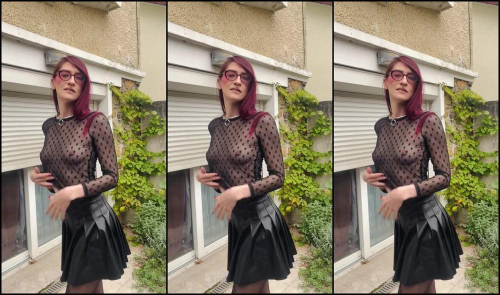 Loren Aprile dominates you with her feet and femdom skills in Onlyfans Video Avant Daller Me Faire Baiser L