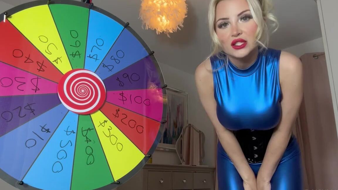 Daisy May's Paypiggy Onlyfans Video: A kinky BDSM fantasy with onlyfans & princess