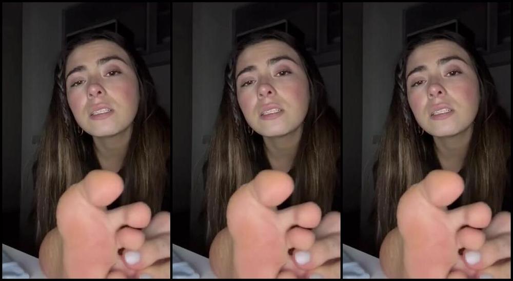 Onlyfans mistress dominates & humiliates her sub with a kinky moringapazz video