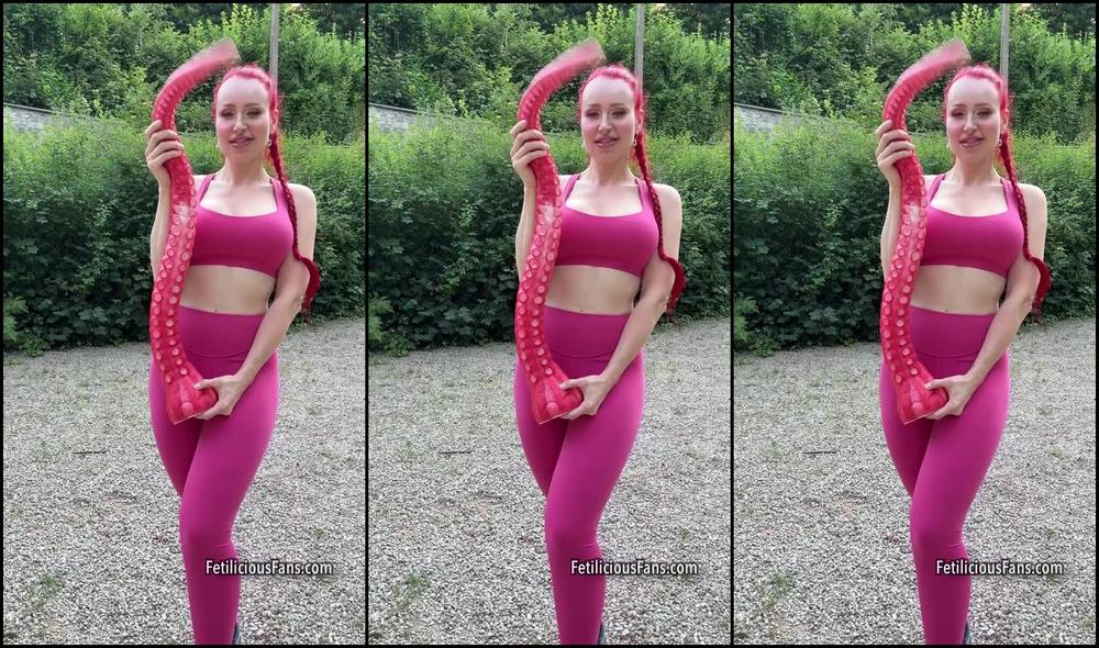 Miss Fetilicious gets her onlyfans video out with her tight pussy and intense emo skills