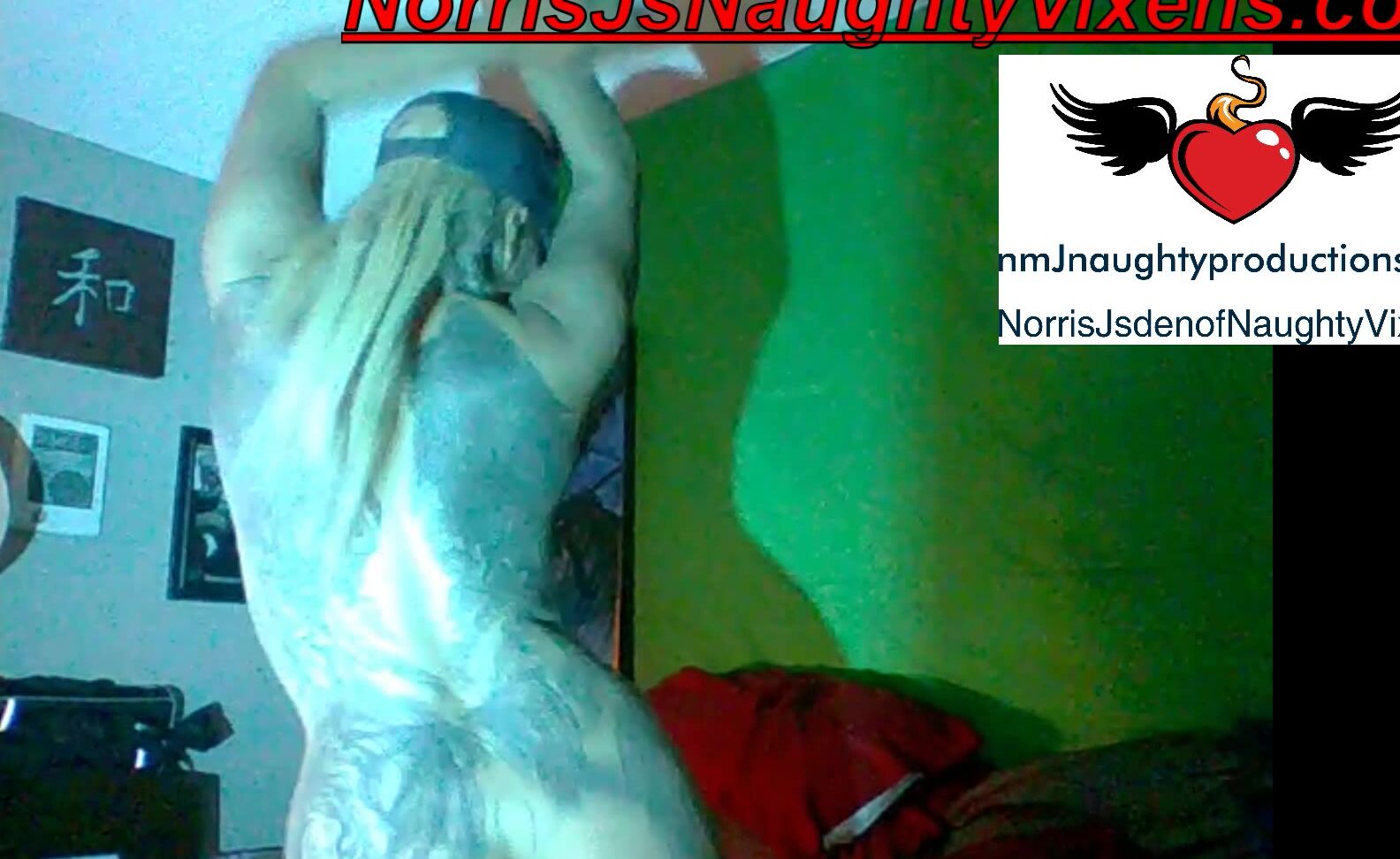 "nmjnaughtyvixens" dancing, latina, tattoos, twerk, webcam Mercedes Santos webcam dance amp munch Manyvids