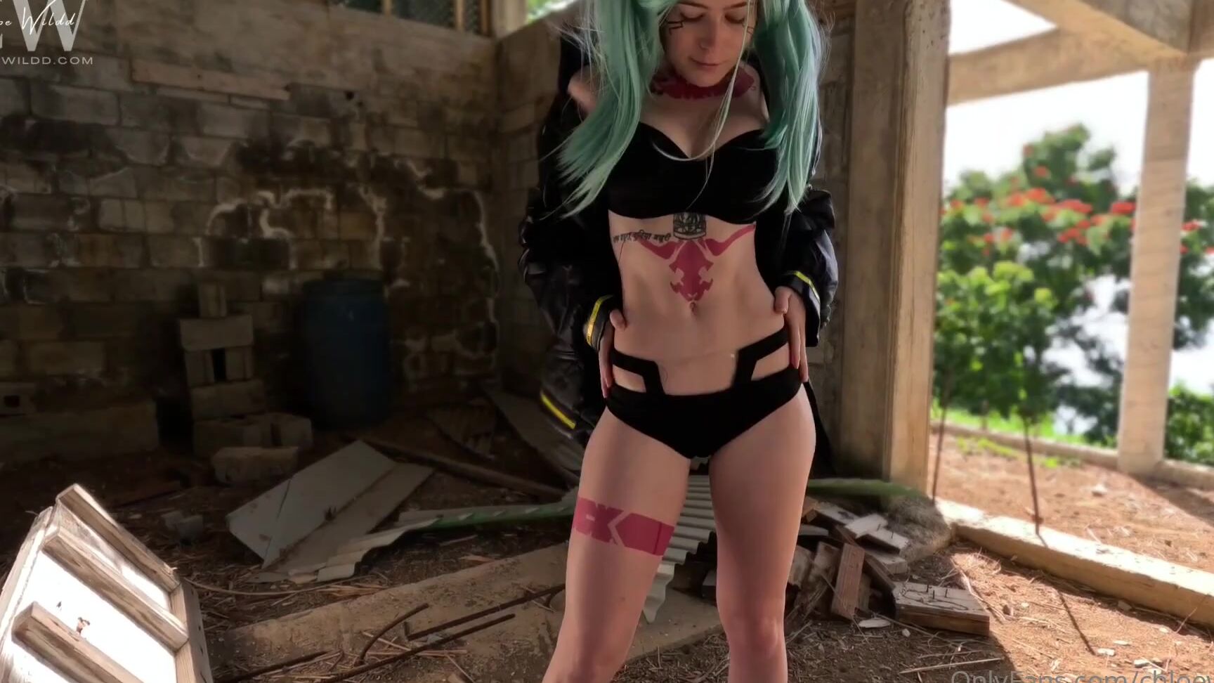 Chloe Wildd Nicknamed Chloewildd 02 20 2025 Onlyfans Video If You Haven T Watched The Serie Becca Always Had A Huge Crush On David But He