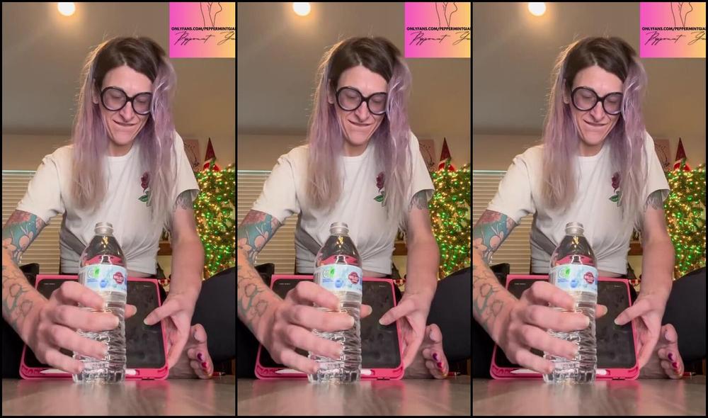 Peppermint Giantess Nicknamed Peppermintgiantess 11 10 2025 Onlyfans Video Water Bottle Chug Turned Into Making A Bong