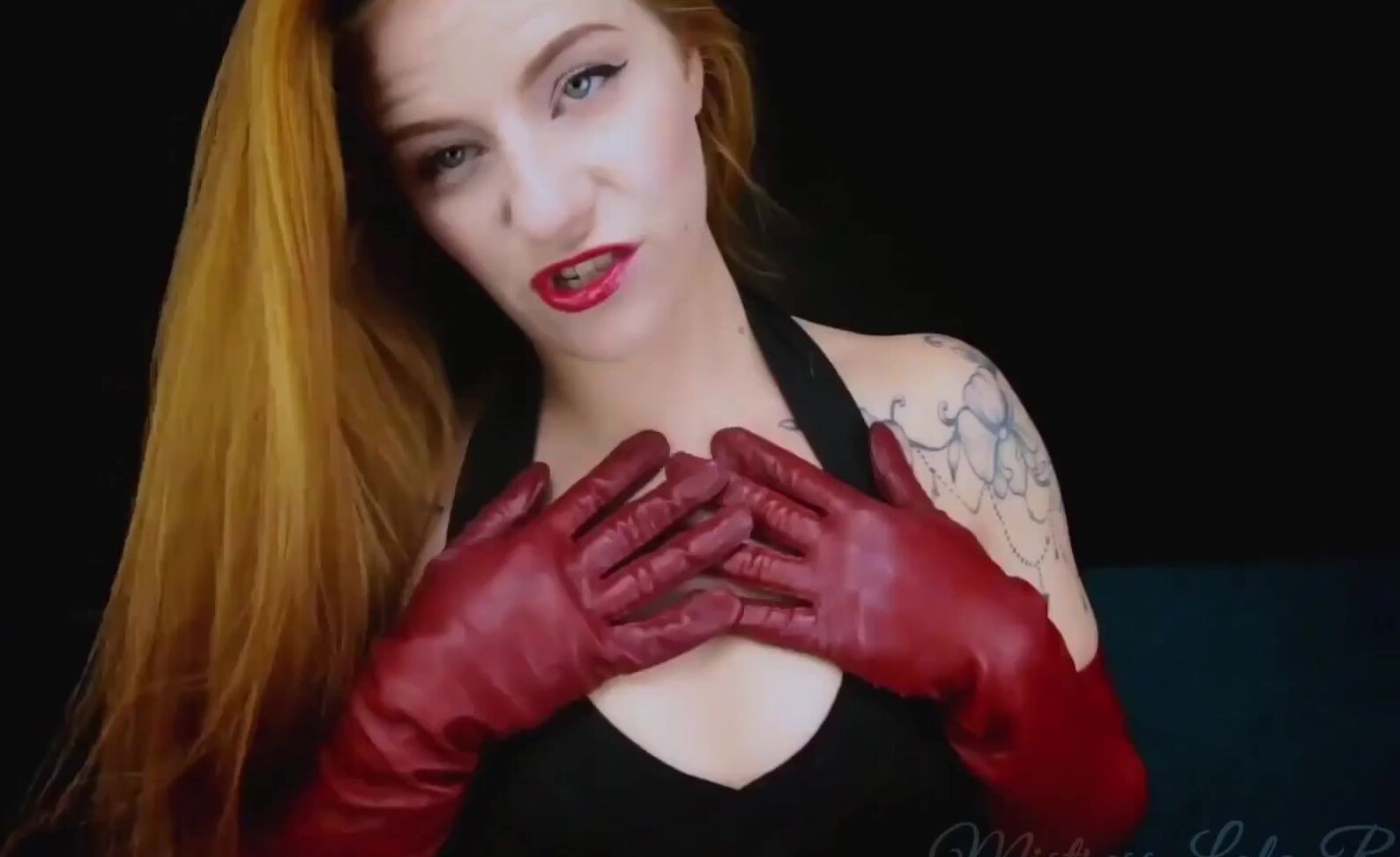 Dominatrix Mistress Lola Ruin Nicknamed Lolaruin 07 10 2025 Onlyfans Video Clip Preview Dreaming Of My Gloves On Your Cock Good