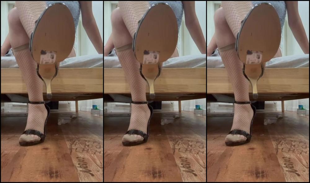 Onlyfans Humulates Princessdoga's Feet in Humiliating Video