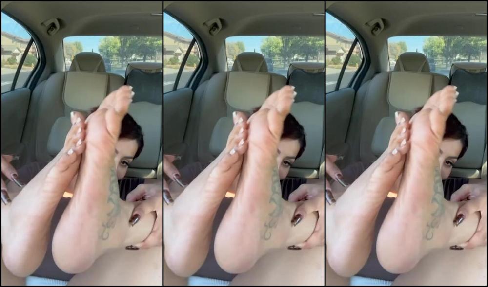 Queen Bella Nicknamed Erotichigharchs is the ultimate femdom mistress - onlyfans video