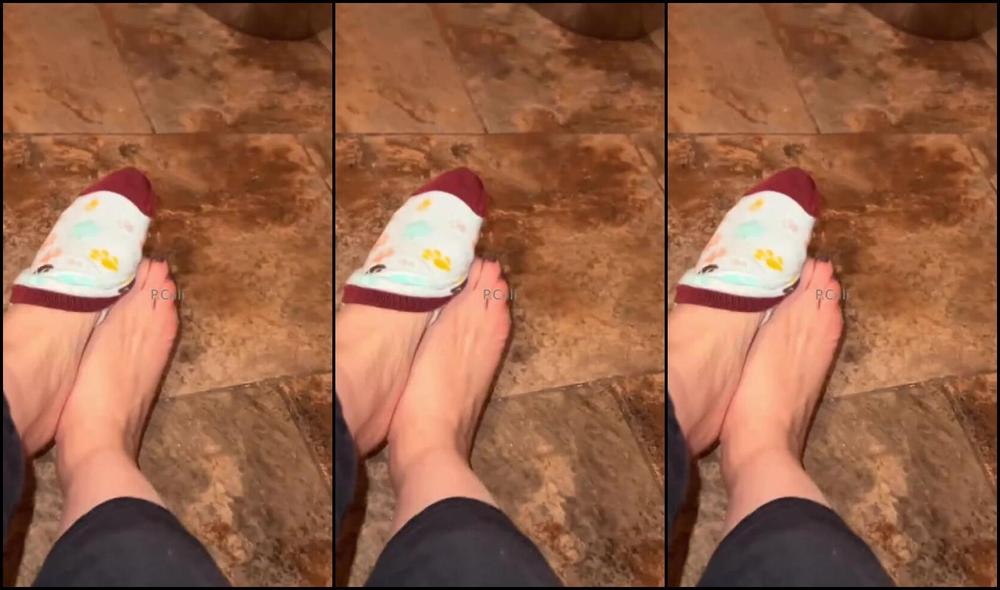 Latina Goddess Nicknamed Latinafeetgoddesss 11 22 2024 Onlyfans Video Leaked Latinafeetgoddesss 17407