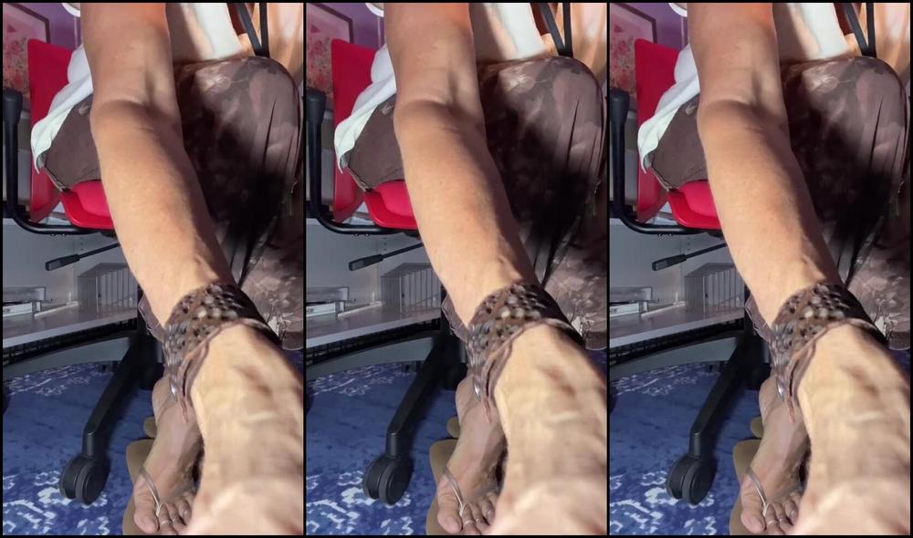 Watch Funkfyfeetgurl5150's Lesson Today: The Best Way To Learn Is To Get Down And Dirty