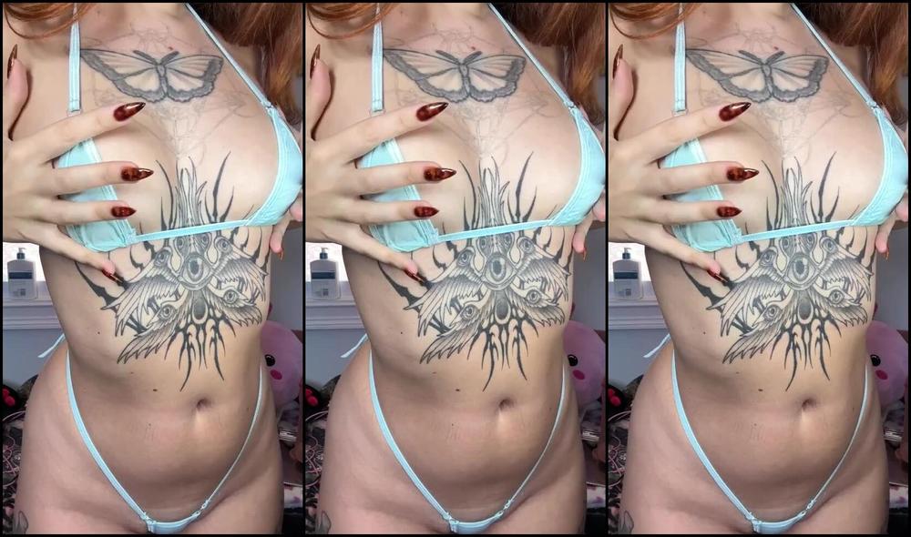 Riannekeene dominates and teases you with her strings of onlyfans