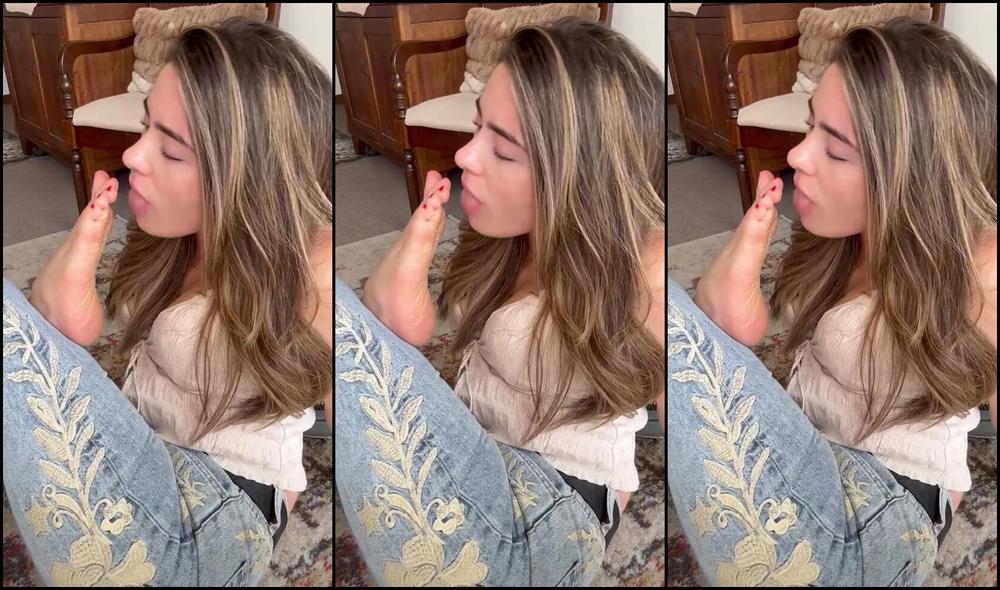 Moringapazz's Onlyfans Video: My Feet Makes Me Want to Get Wet