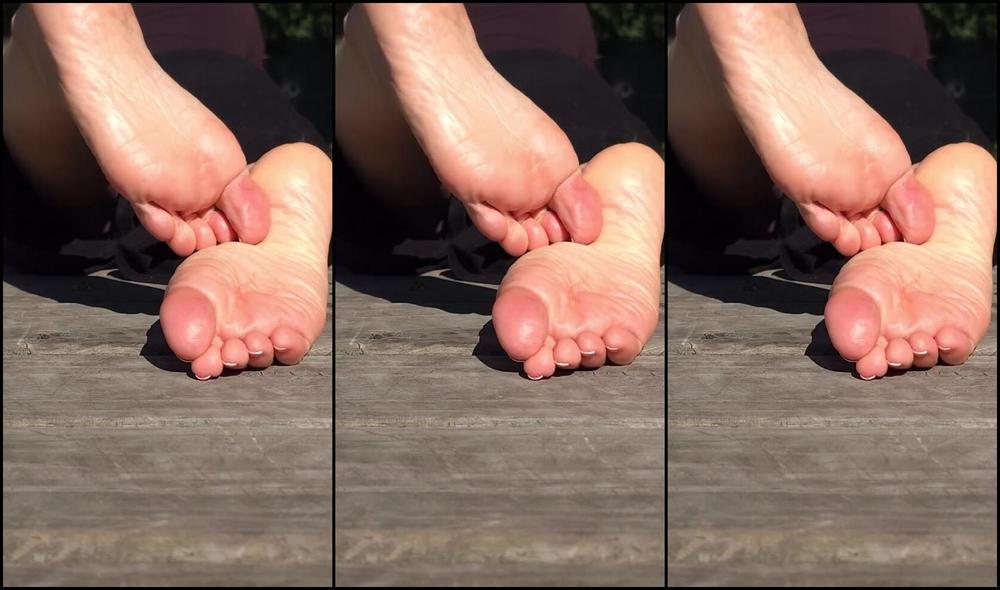 Joyfullfeet Nicknamed Joyfullfeet 08 20 2024 Onlyfans Video Your Fav Catchers Sun Bathing