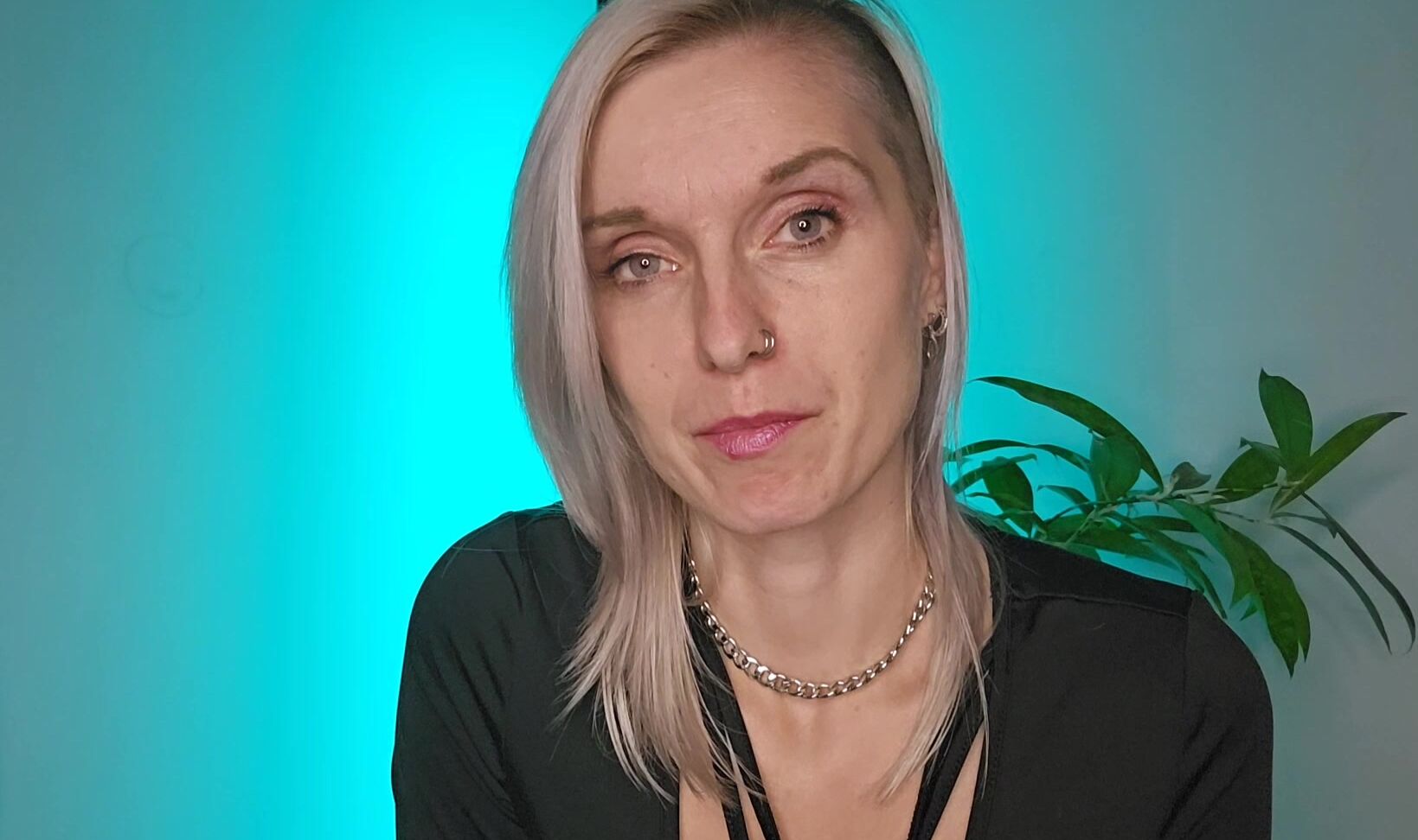 "Lexi Snow" femdom, humiliation, sfw, verbalhumiliation Your Crush Humiliates You Manyvids