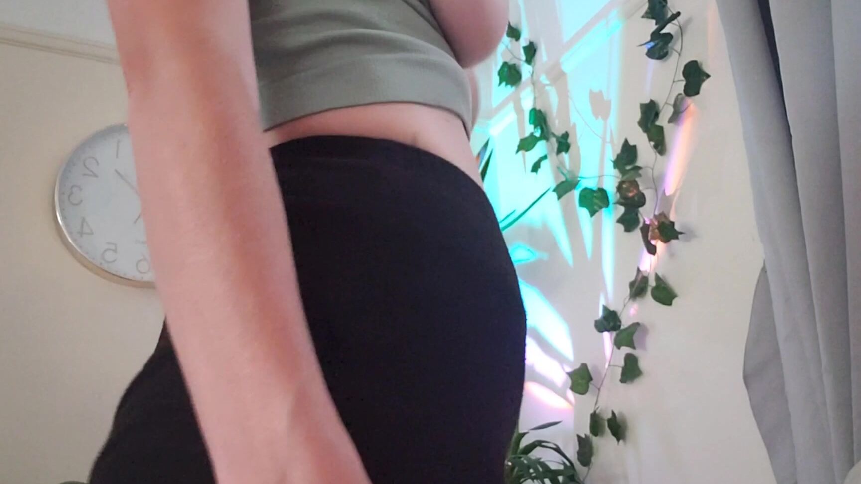 Lexi Snow: Cheating Wife, MILF, and Impatient Breeder Get Pregnant with Each Other's Milk