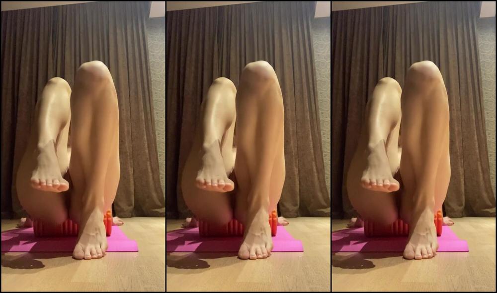 "GoddessAven" erotic nude, feet, stretching, voyeur, workout naked stretches with feet and pussy show Manyvids