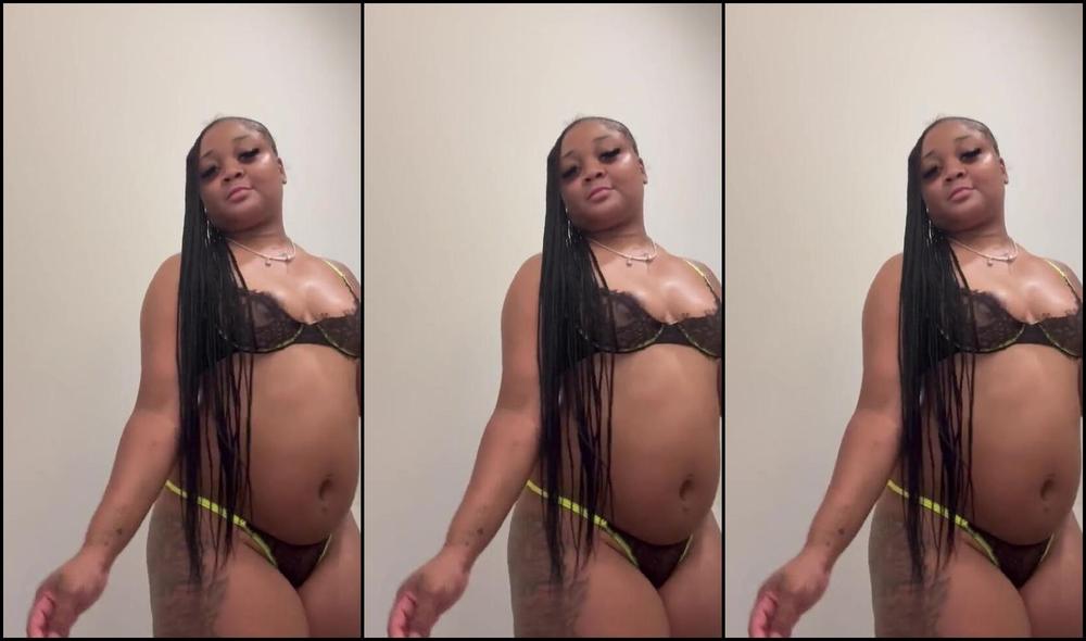 Onlyfans: Thelittprincess 04 25 2025: A kinky femdom video with feet fetish