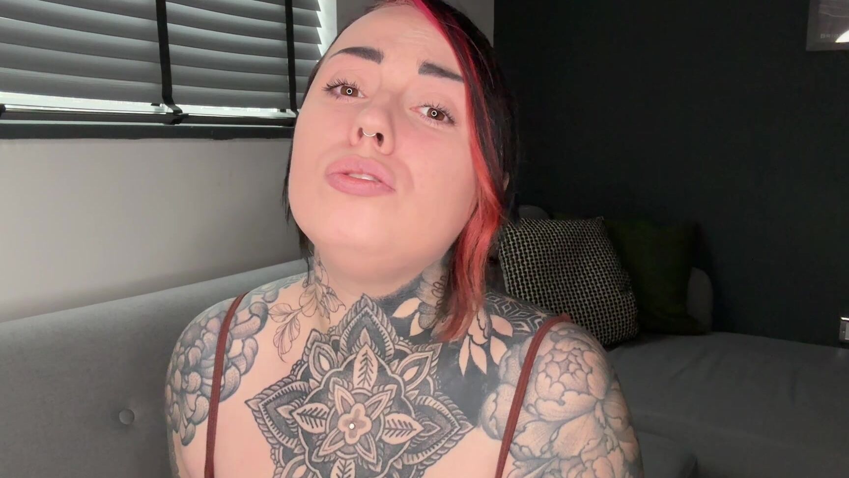 MissValentina's cuckold fantasy: Cheating Wife gets extra wet in manyvids