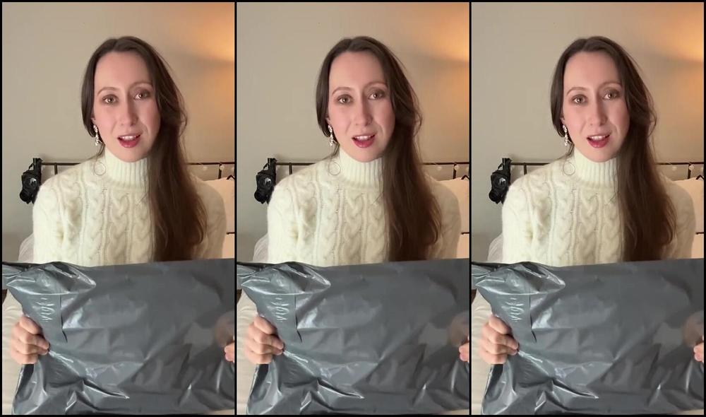 Lexi Chill Nicknamed Latexnchill 12 07 2024 Onlyfans Video Its Here My Newest Catsuit Were You Expecting A Cut Like This Would You Wear This