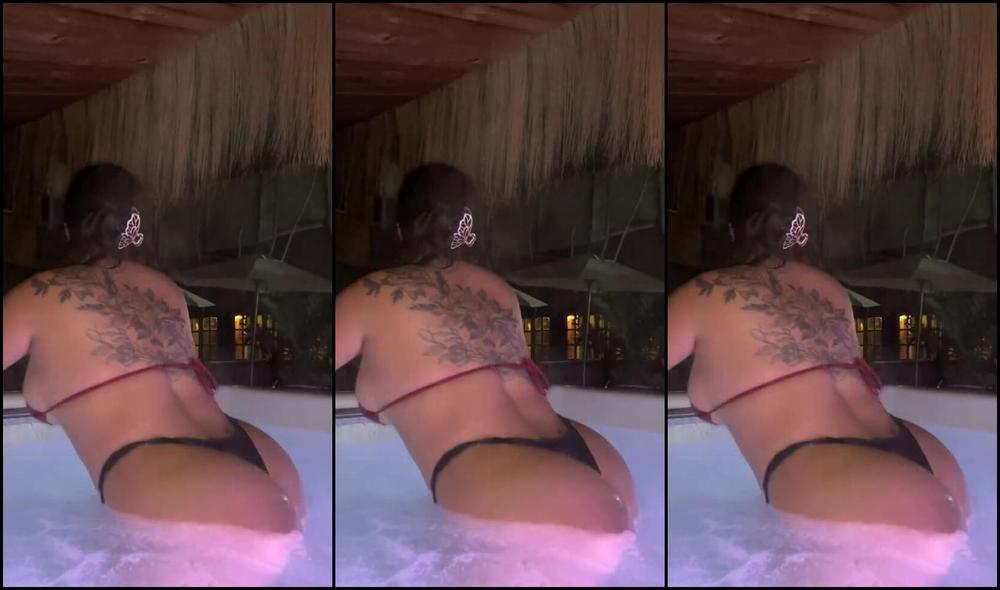 Onlyfans Video Me Vio El Chico De Las Toallas - Femdom Mistress Gata Xuxu's Foot Fetish