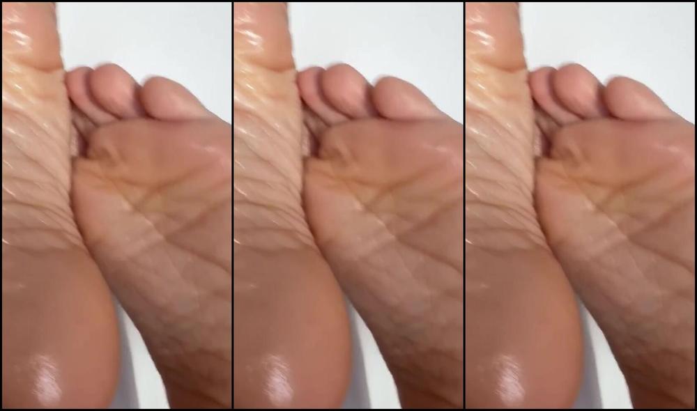 Joyfullfeet Nicknamed Joyfullfeet 01 01 2024 Onlyfans Video Happy New Year Not Sure If This Is Me Being Naughty Or Nice