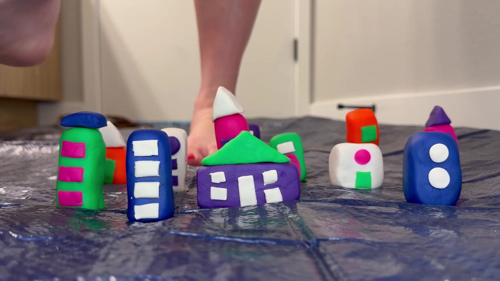 Alice Olsson Nicknamed Aliceexolsson 02 08 2025 Onlyfans Video Oops I Crushed Your Entire Town