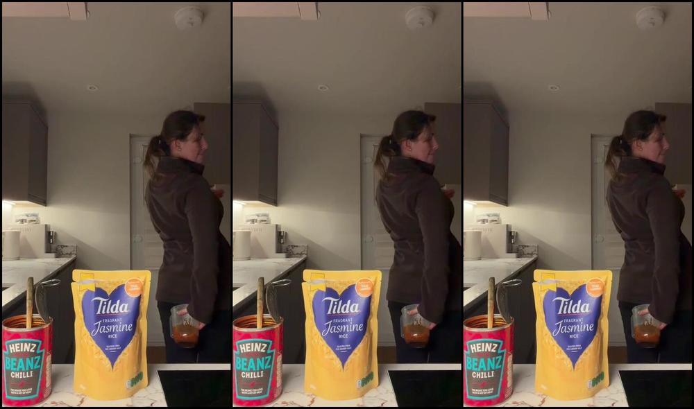 Thegassygirl Nicknamed Thegassygirl 12 04 2025 Onlyfans Video Should I Do More Seasoning Videos