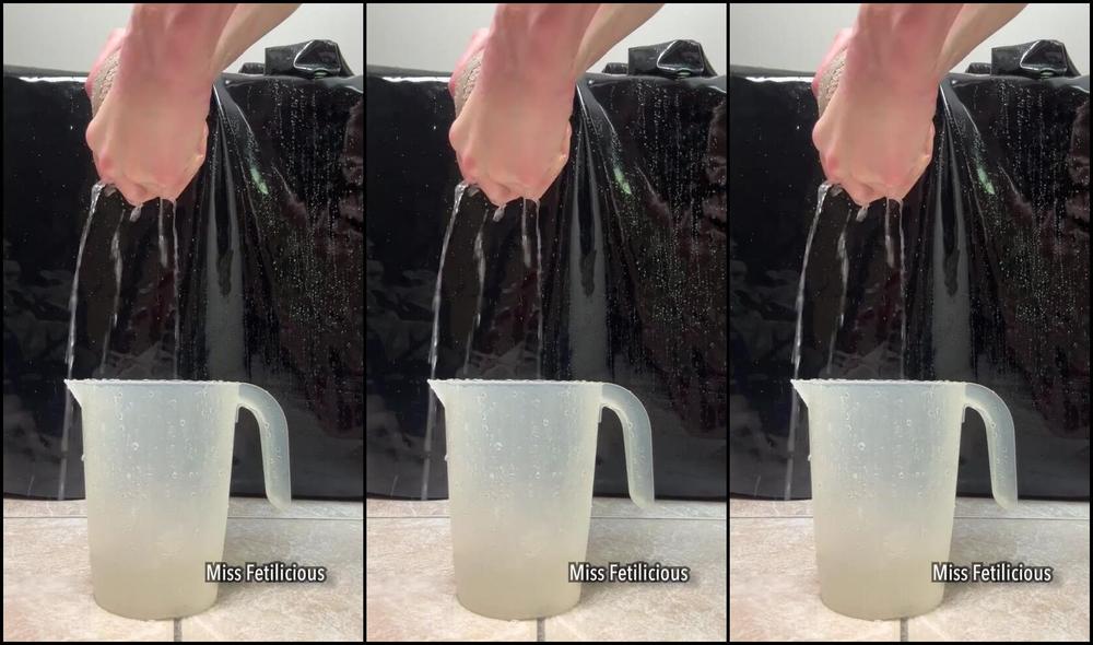 Miss Fetilicious Nicknamed Mfetilicious gets wild in sexy latex